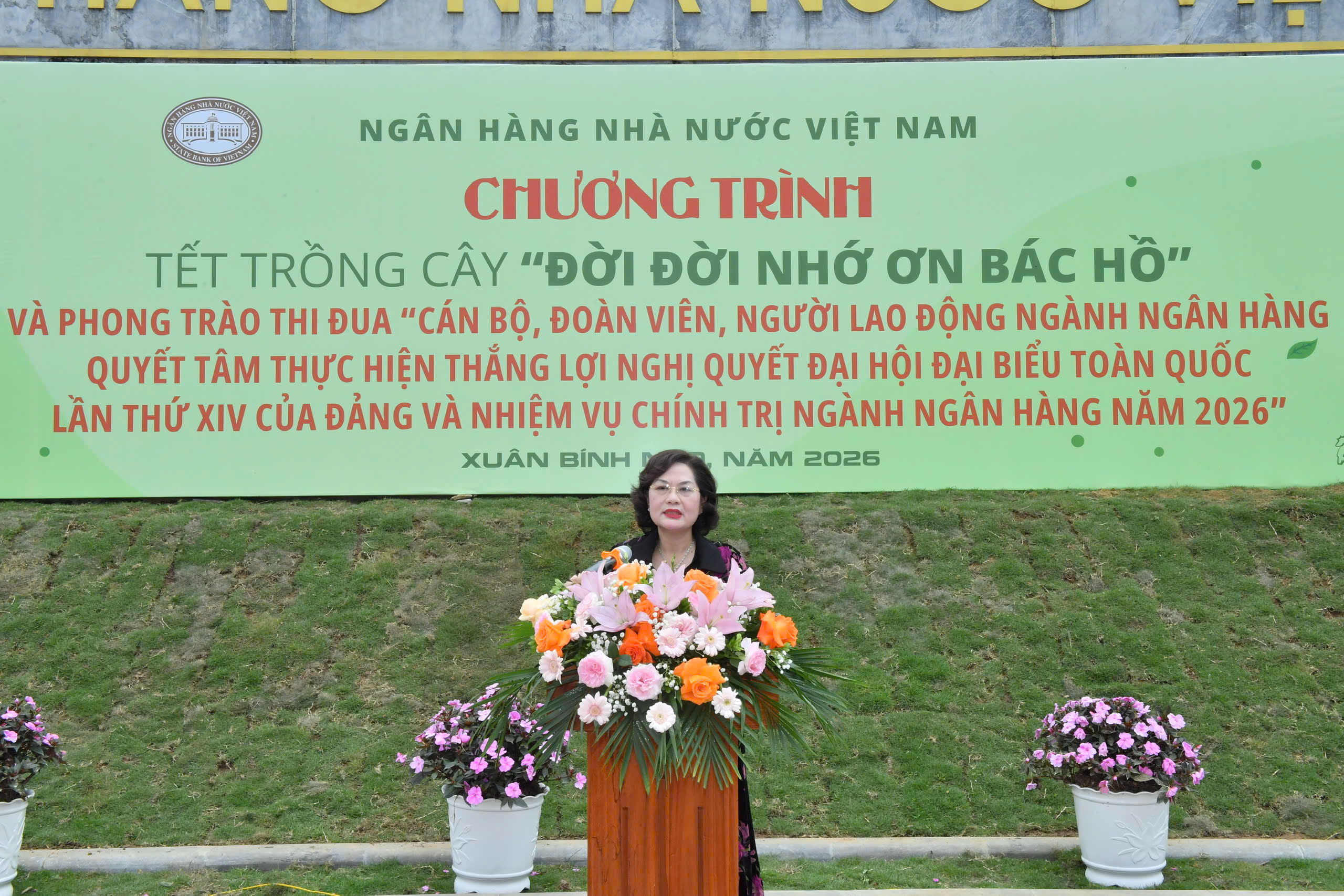 27.2 1 Ngành Ngân hàng về nguồn tại Tuyên Quang Tri ân cội nguồn, vững tin bước vào kỷ nguyên mới.jpg